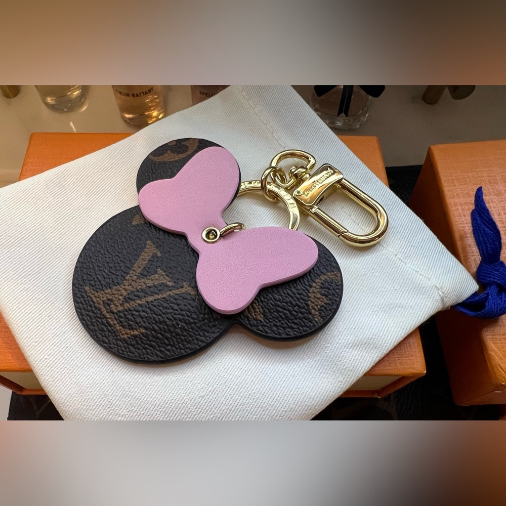 Fashion/Novelty LV Monogram Minnie Mouse & Pink Bow Bag Charm or Keychain - Picture 4 of 4
